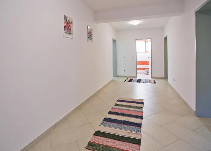 Dani Apartment *